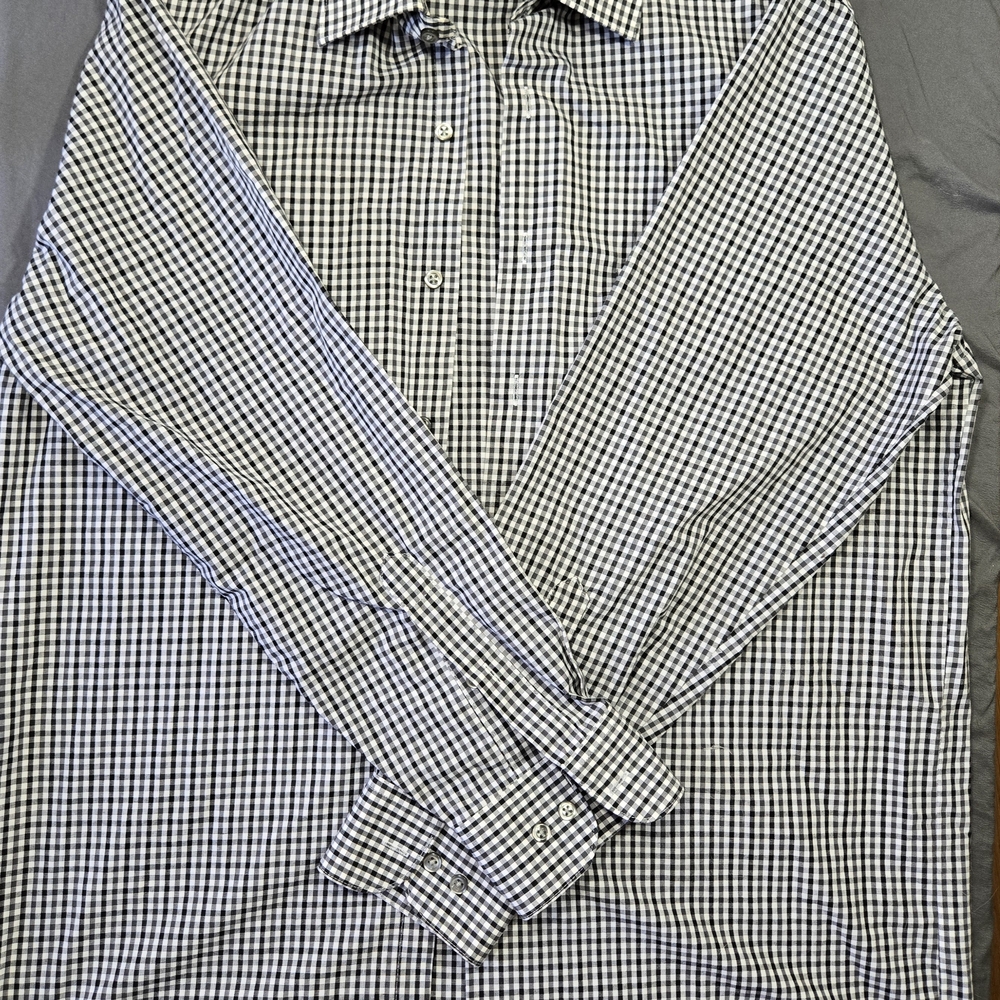 Van Heusen Men's Long Sleeve Button Down Shirt, Reg Fit, Wrinkle-Free 15.5 32/33
